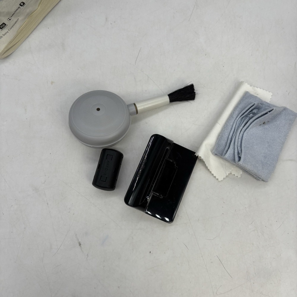 Sony DCR-HC90 NTSC Wide LCD Handycam Bundle Untested - Picture 4 of 14